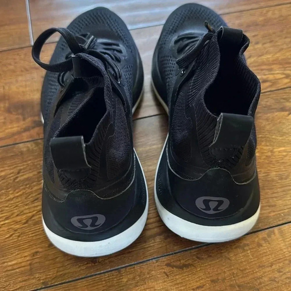 Lululemon High shoes